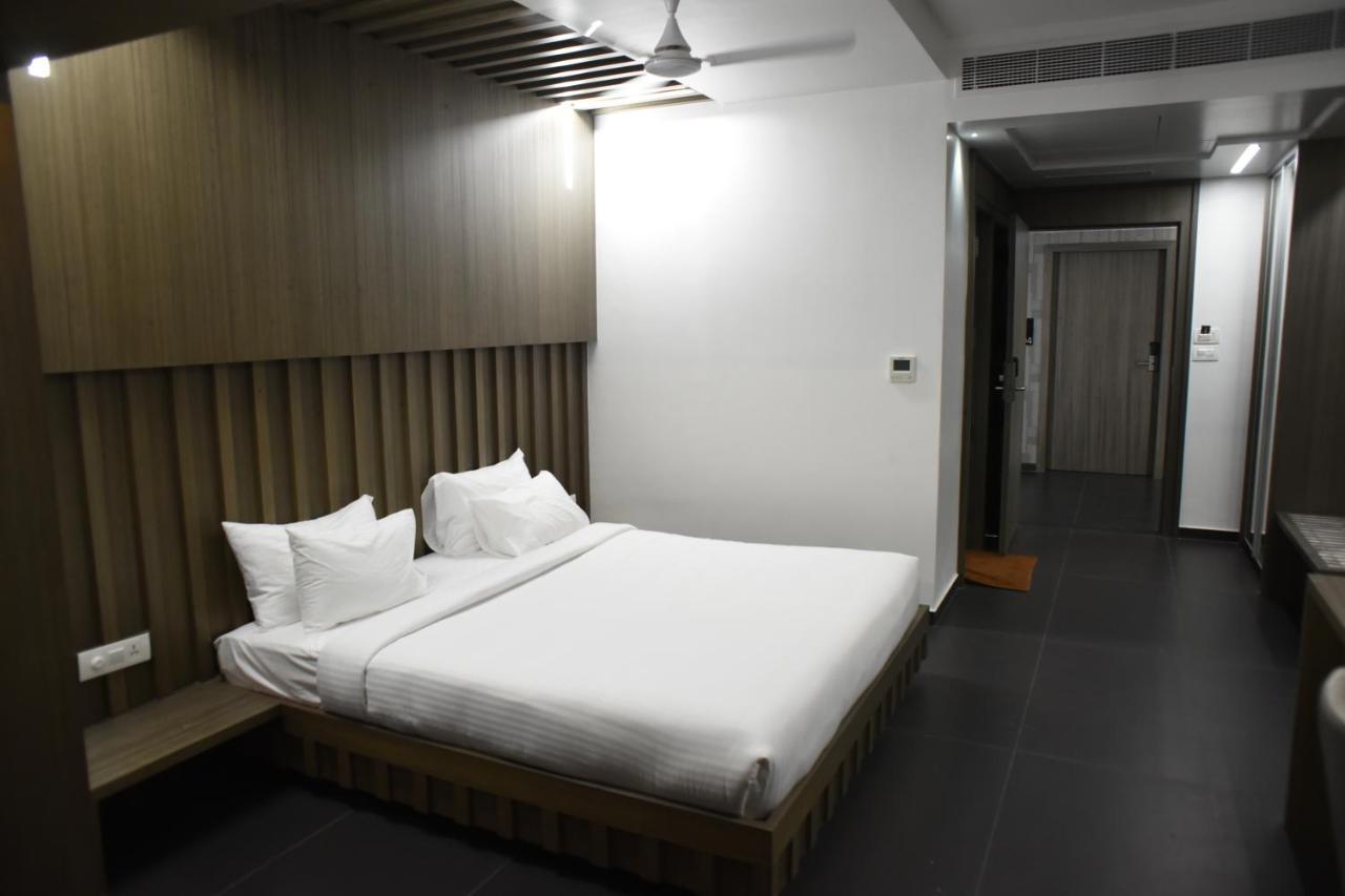 Rathna Residency - Near Us Consulate Chennai Exterior foto